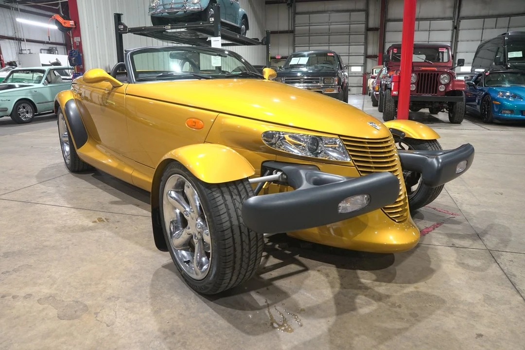 2002 Chrysler Prowler - Image 12 of 31