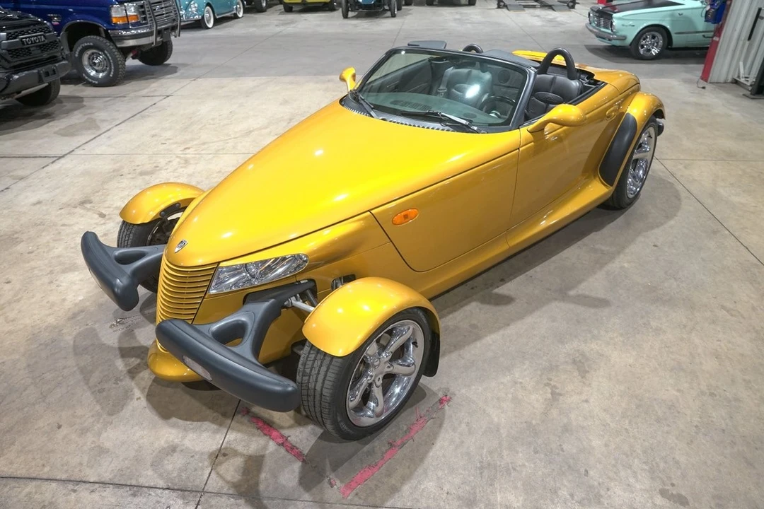 2002 Chrysler Prowler - Image 15 of 31