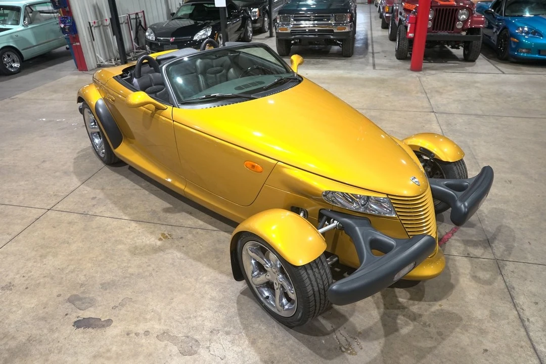 2002 Chrysler Prowler - Image 14 of 31