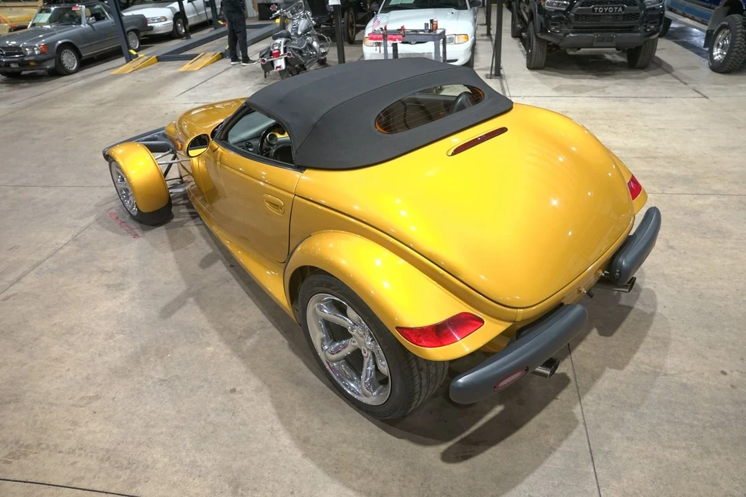 2002 Chrysler Prowler - Image 30 of 31