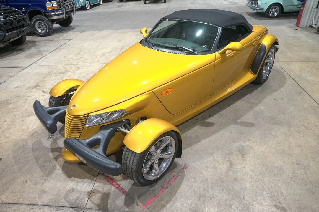 2002 Chrysler Prowler - Image 29 of 31