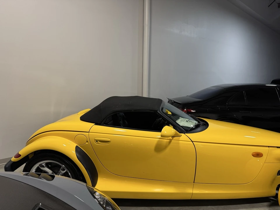2002 Chrysler Prowler - Image 10 of 19