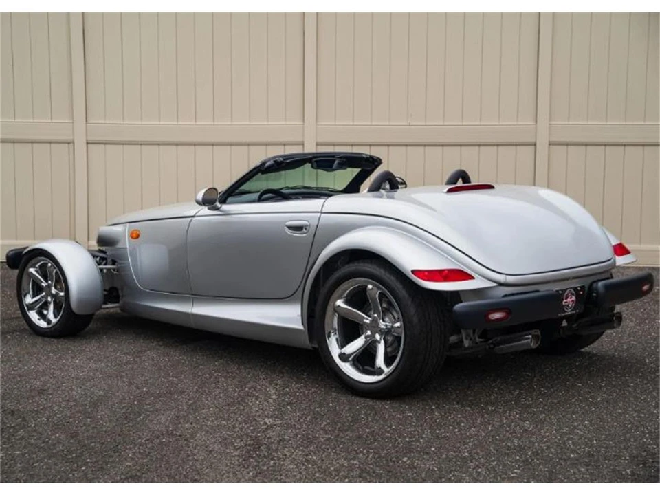 2002 Chrysler Prowler - Image 2 of 30
