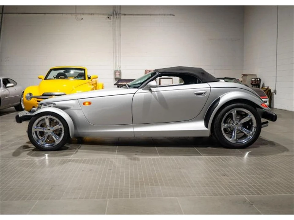 2002 Chrysler Prowler - Image 15 of 30