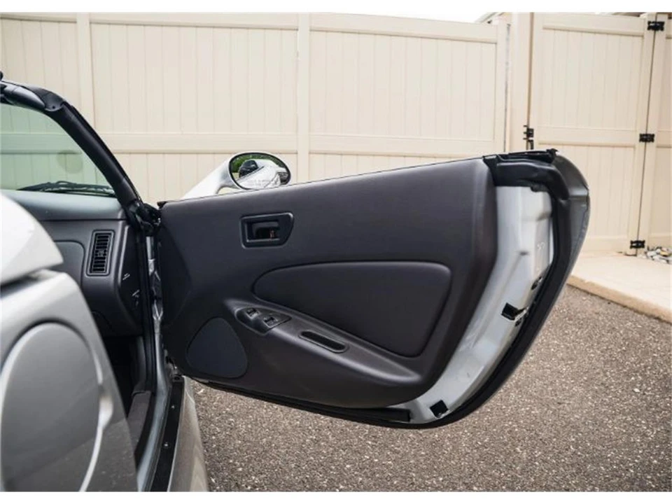 2002 Chrysler Prowler - Image 27 of 30