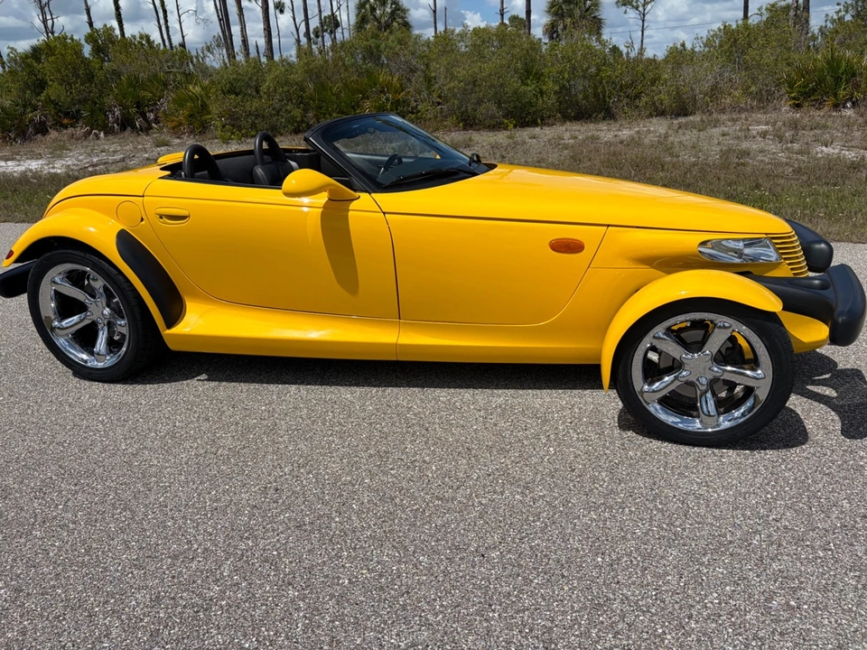 2002 Chrysler Prowler - Image 13 of 31
