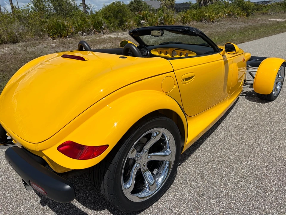 2002 Chrysler Prowler - Image 16 of 31