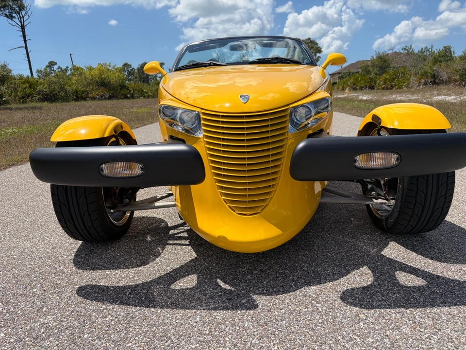 2002 Chrysler Prowler - Image 10 of 31