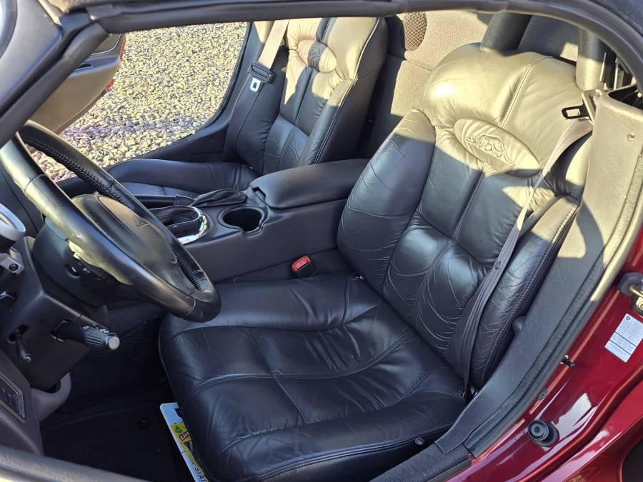 2002 Chrysler Prowler - Image 15 of 17