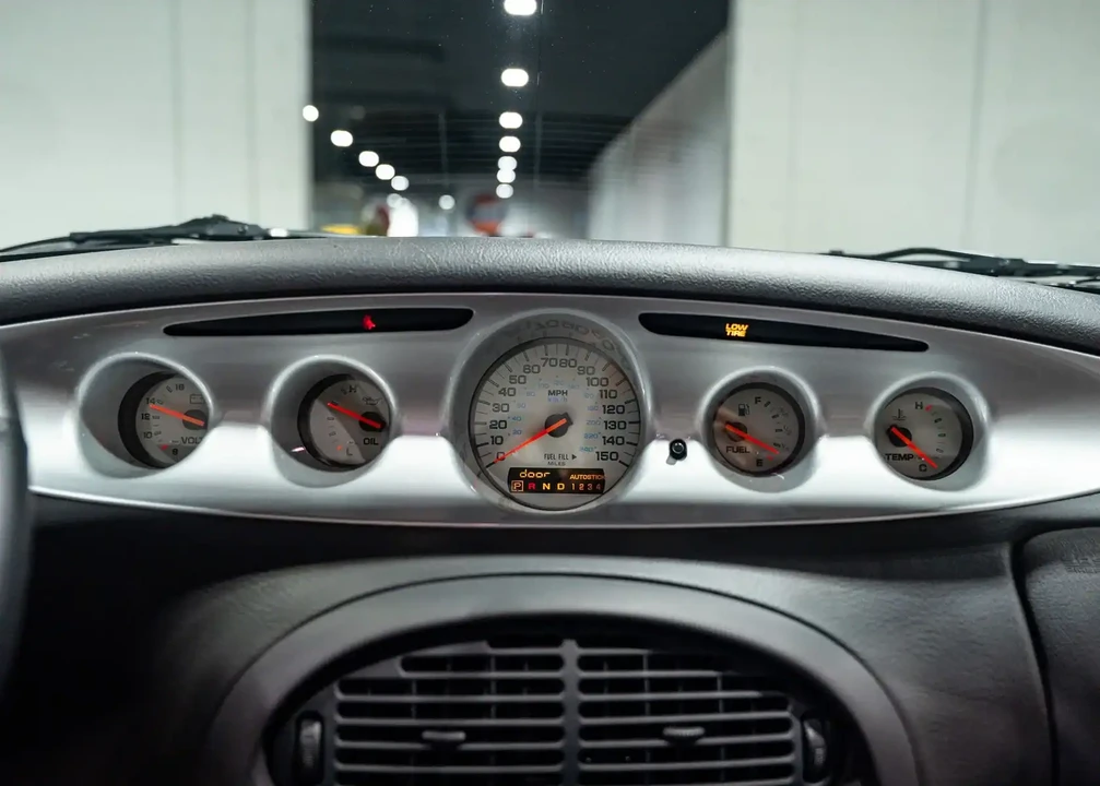 2002 Chrysler Prowler - Image 11 of 22