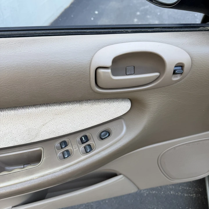 2002 Chrysler Sebring - Image 15 of 21