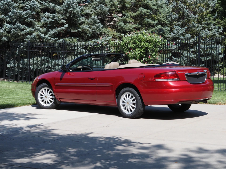 2002 Chrysler Sebring - Image 12 of 31