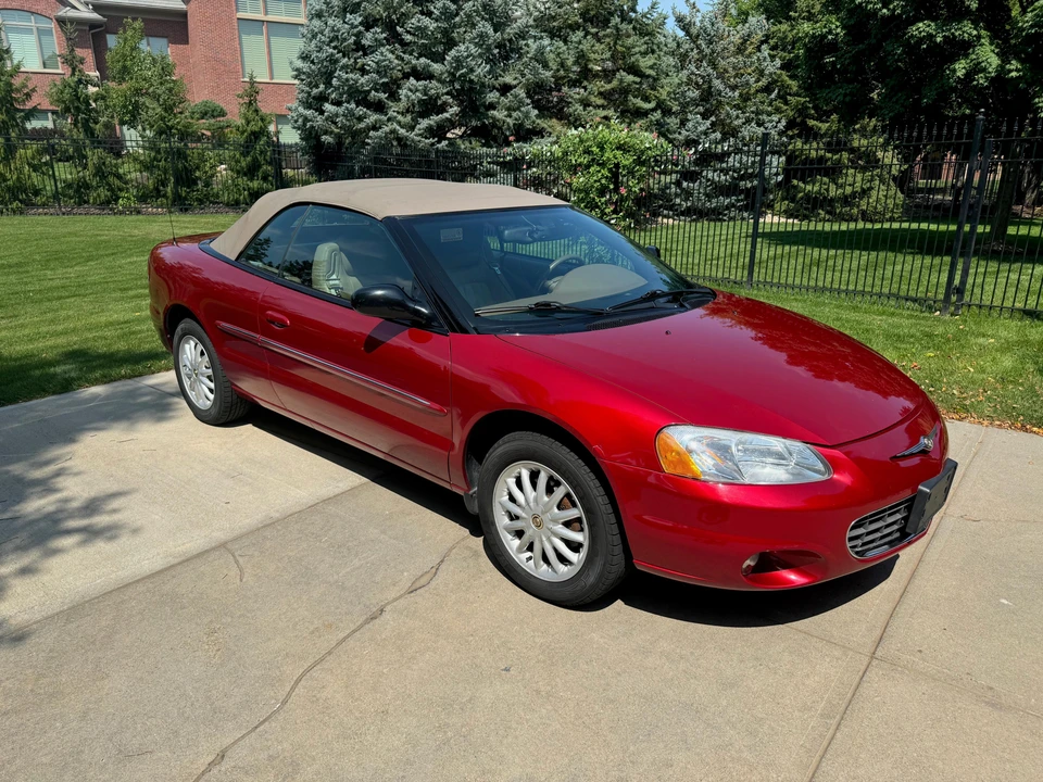 2002 Chrysler Sebring - Image 26 of 31