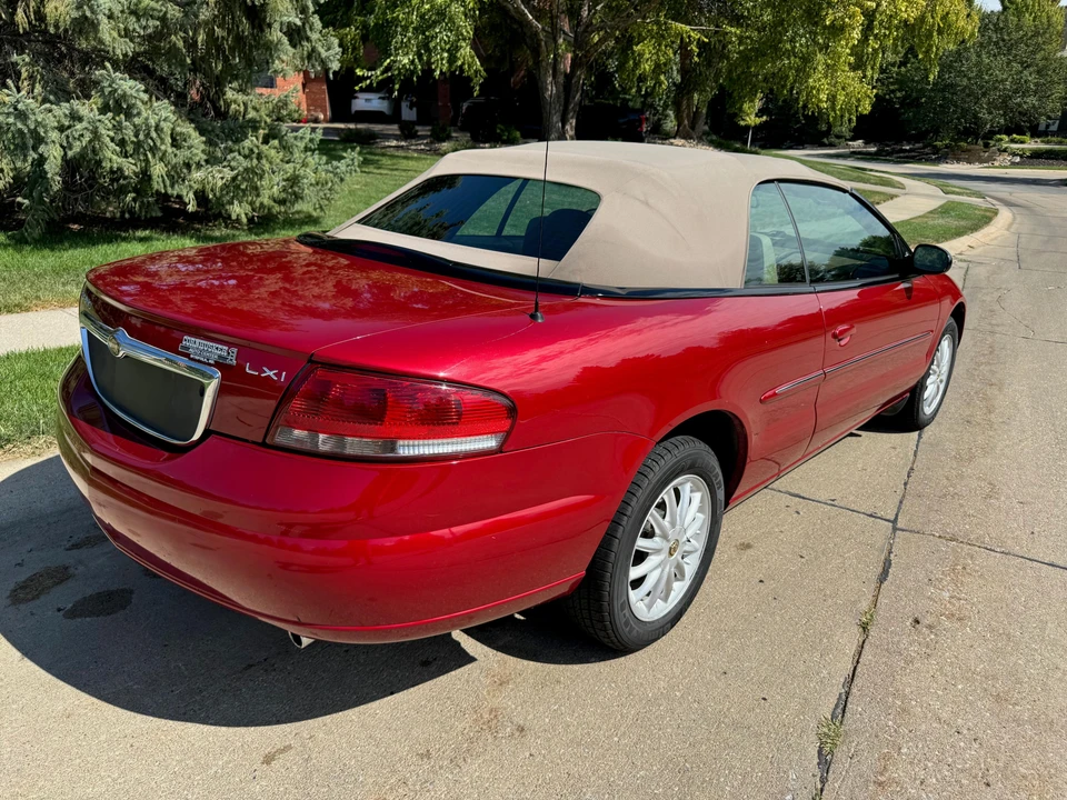 2002 Chrysler Sebring - Image 23 of 31