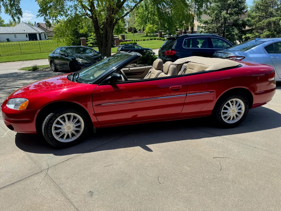 2002 Chrysler Sebring - Image 9 of 31
