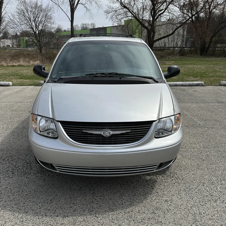 2002 Chrysler Town & Country - Image 12 of 21