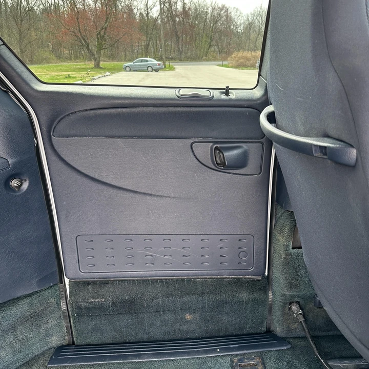 2002 Chrysler Town & Country - Image 18 of 21