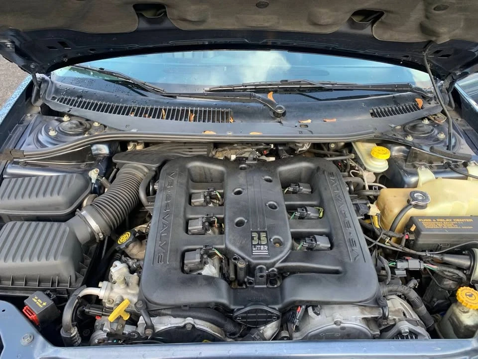 2002 Chrysler Concorde - Image 14 of 14