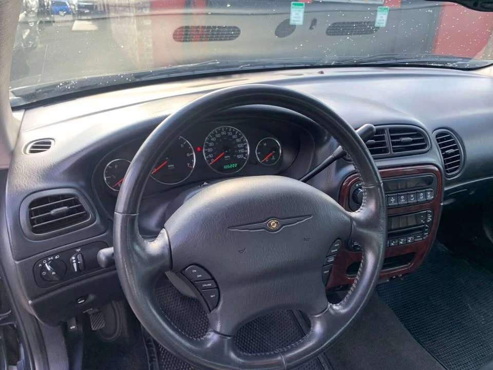 2002 Chrysler Concorde - Image 11 of 14