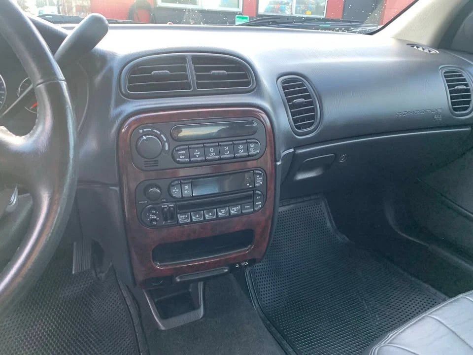 2002 Chrysler Concorde - Image 12 of 14