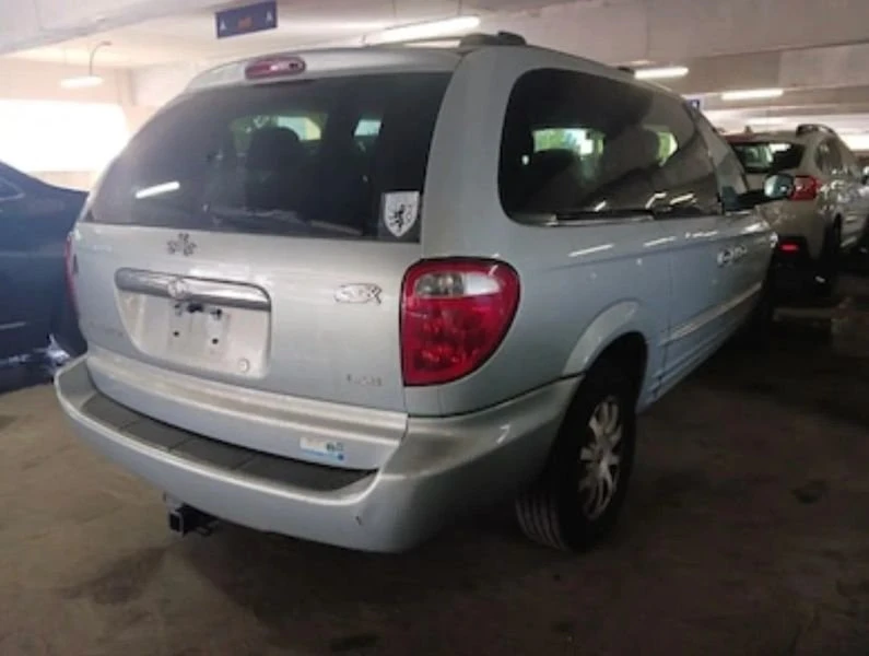 2002 Chrysler Town & Country - Image 2 of 4