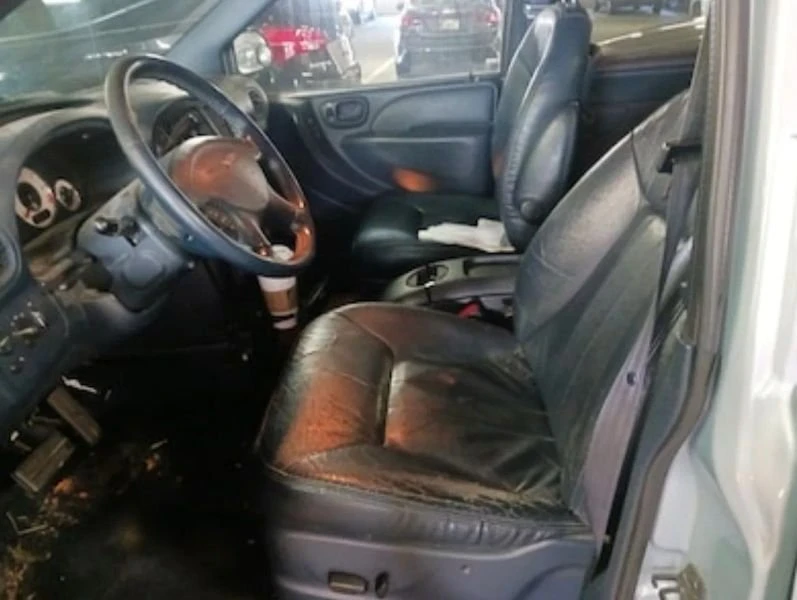 2002 Chrysler Town & Country - Image 4 of 4
