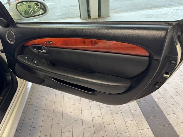 2002 Lexus SC430 - Image 13 of 17