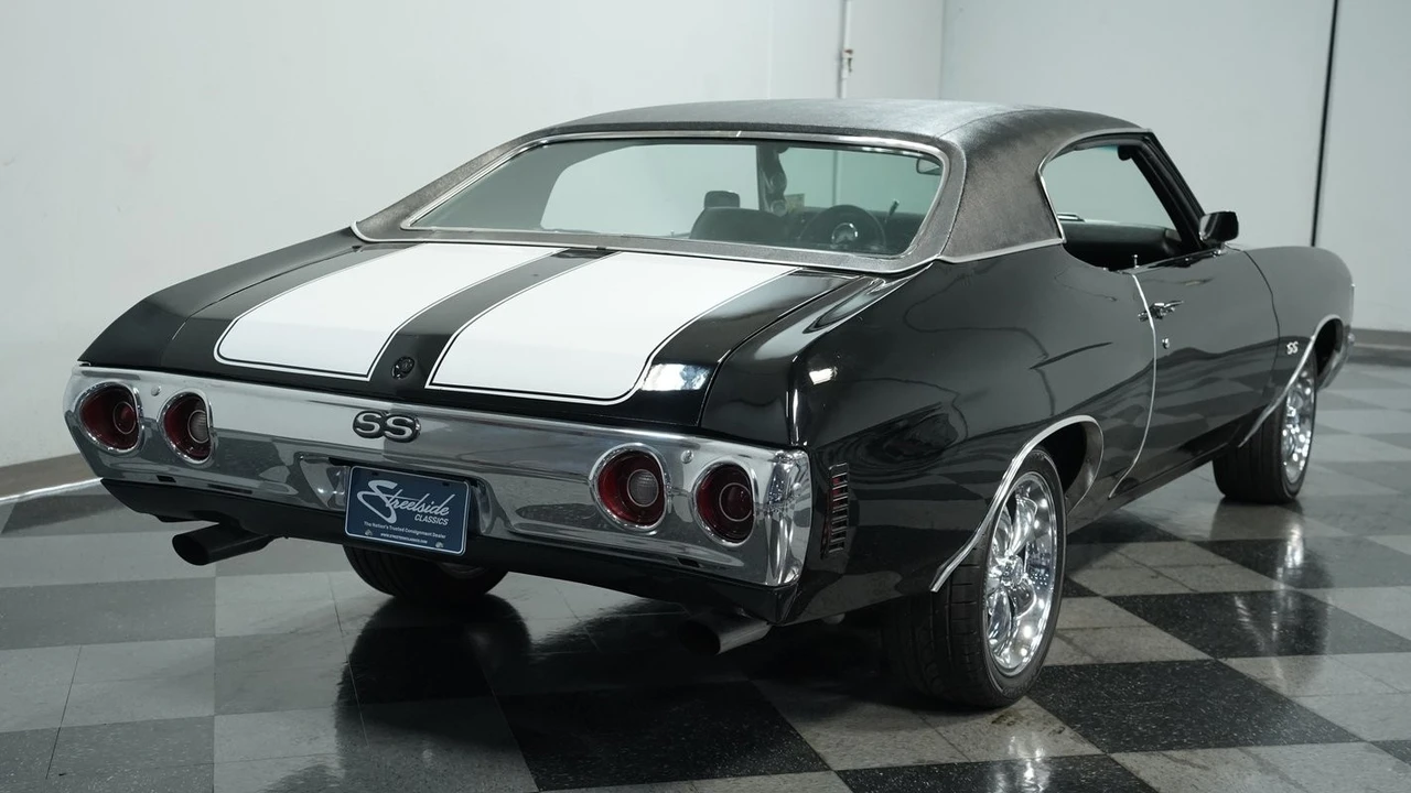 2002 Chevrolet Chevelle - Image 10 of 12