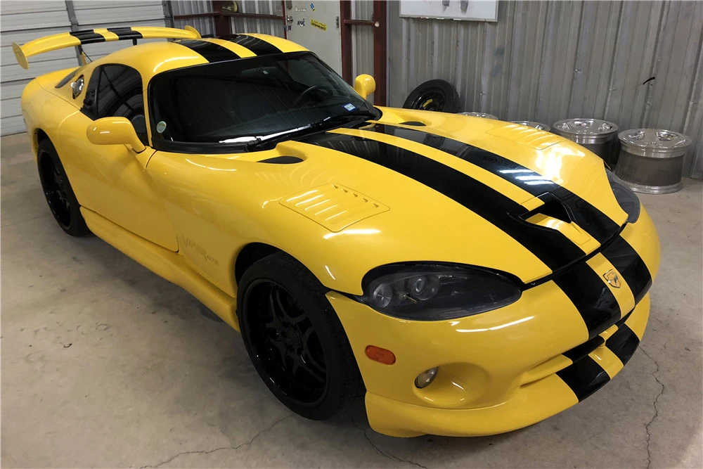 2002 Dodge Viper GTS 2nd Gen - Image 2 of 5