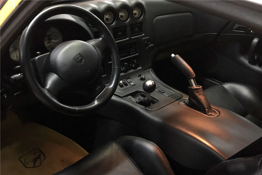 2002 Dodge Viper GTS 2nd Gen - Image 4 of 5