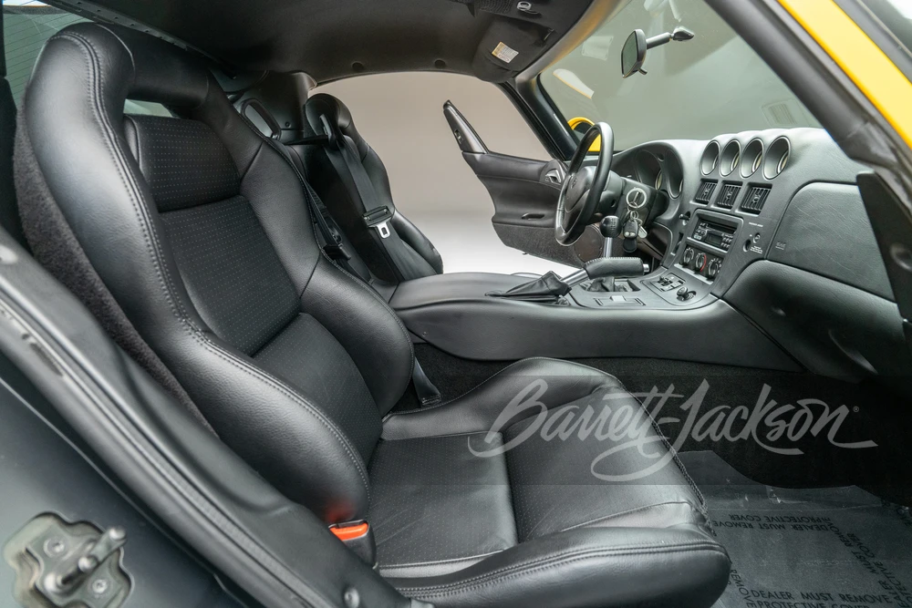 2002 Dodge Viper GTS 2nd Gen - Image 16 of 31