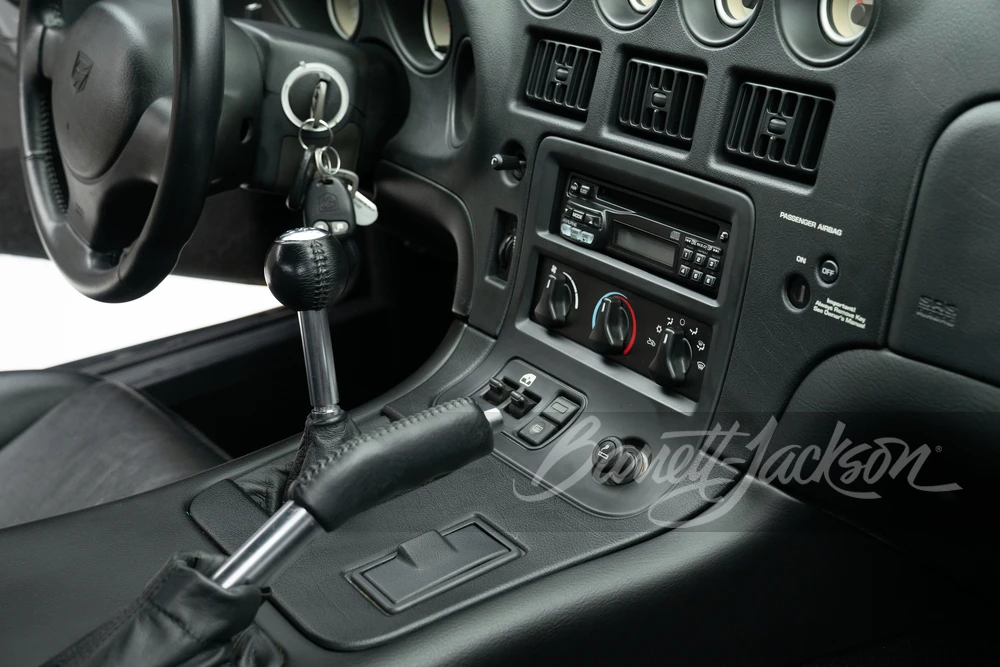 2002 Dodge Viper GTS 2nd Gen - Image 9 of 31