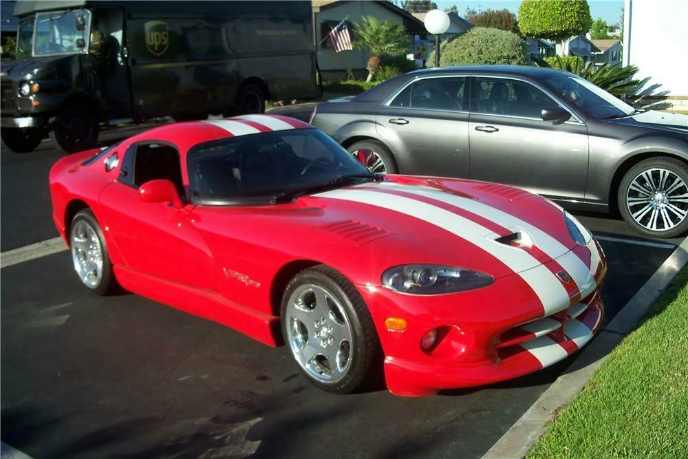 2002 Dodge Viper GTS 2nd Gen - Image 2 of 5