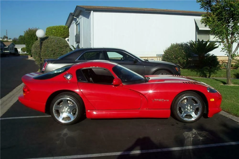 2002 Dodge Viper GTS 2nd Gen - Image 5 of 5