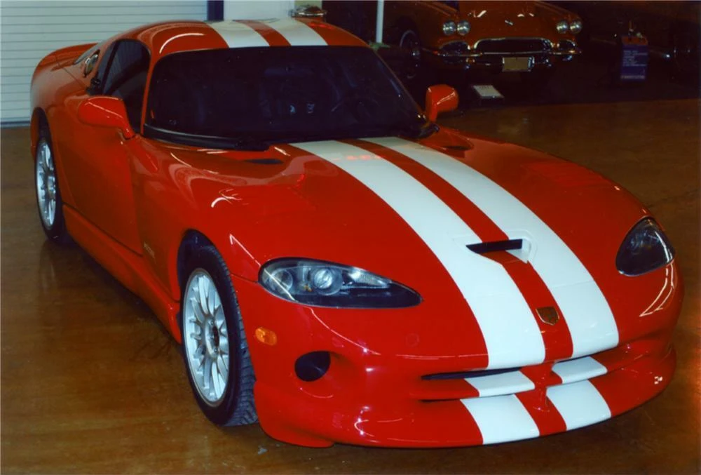 2002 Dodge Viper GTS 2nd Gen - Image 2 of 5
