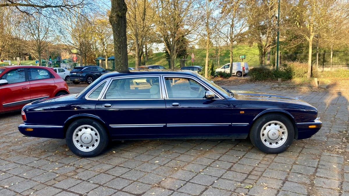 2002 Daimler - Image 7 of 30