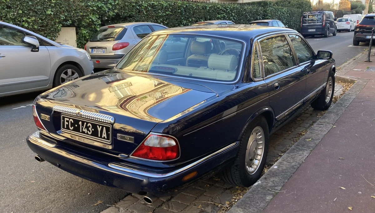 2002 Daimler - Image 6 of 30