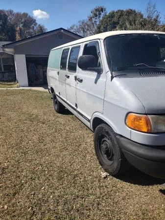 2002 Dodge Ram Van - Image 5 of 7