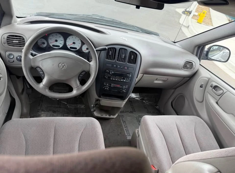 2002 Dodge Caravan - Image 7 of 13