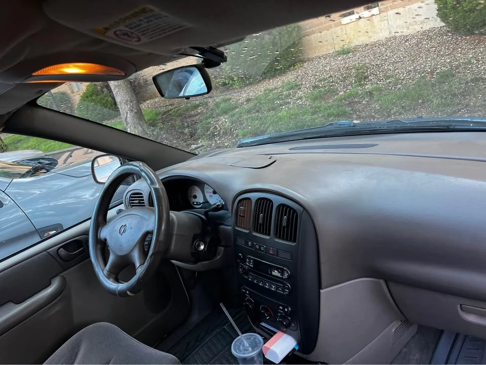 2002 Dodge Caravan - Image 7 of 9