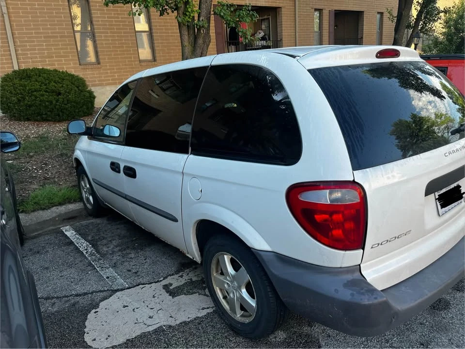 2002 Dodge Caravan - Image 3 of 9