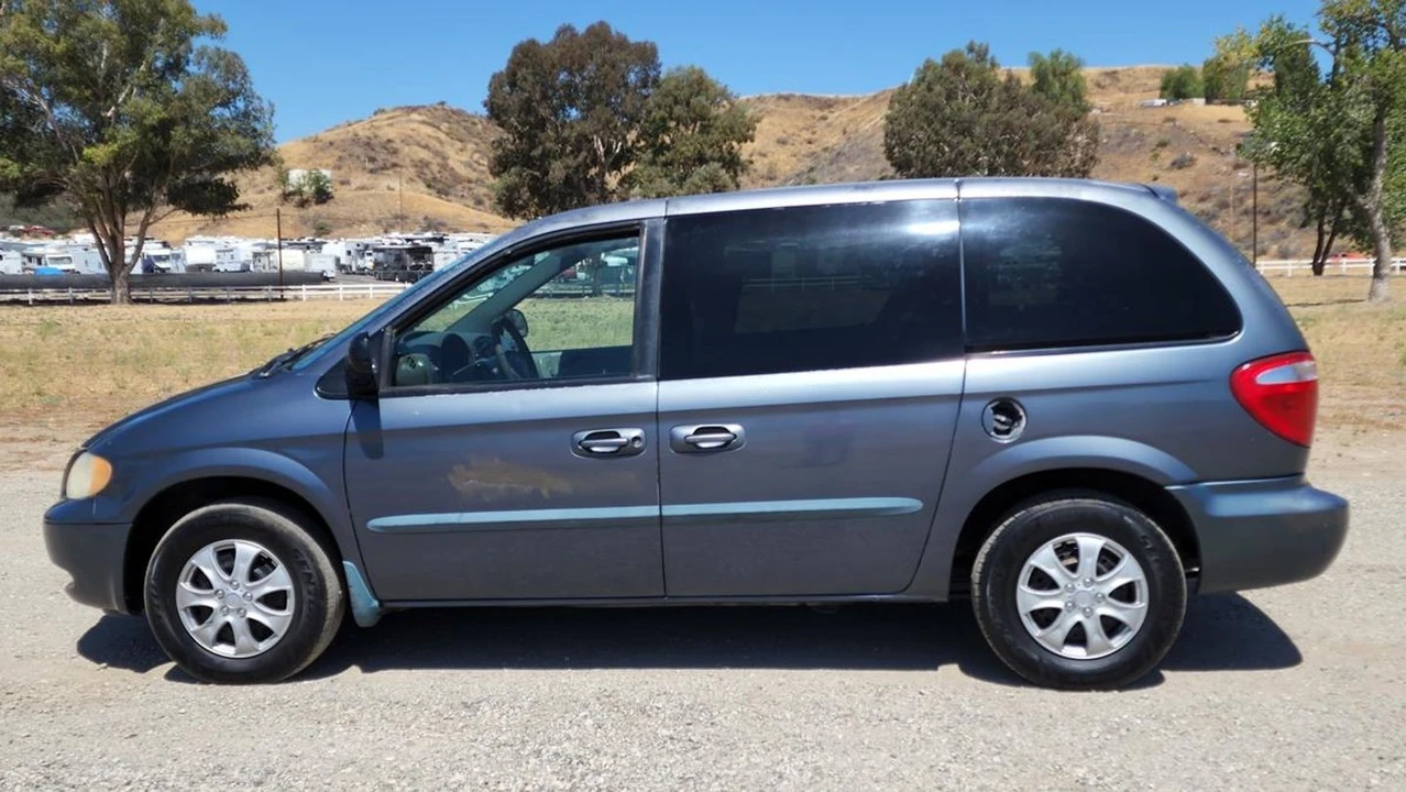 2002 Dodge Caravan - Image 12 of 12
