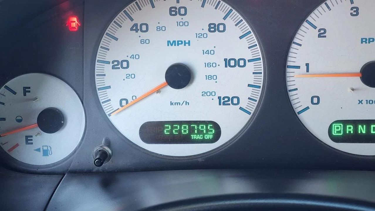 2002 Dodge Caravan - Image 20 of 21