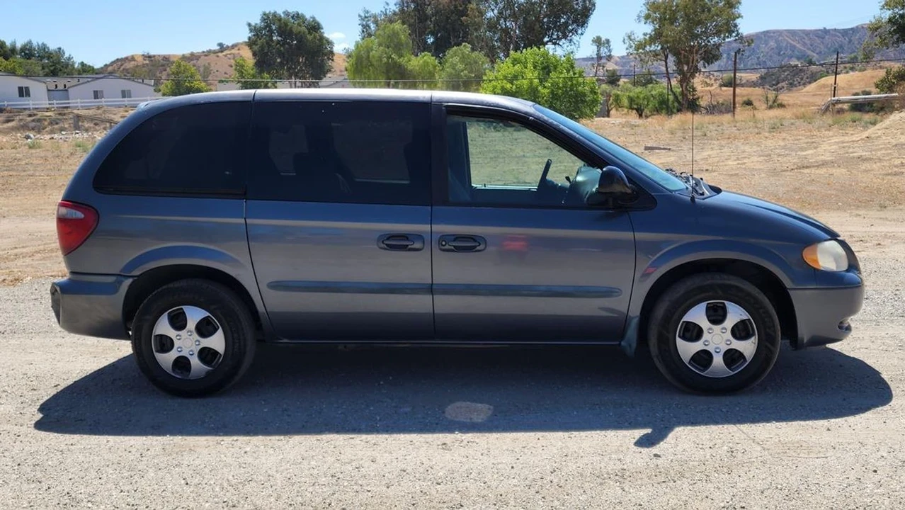 2002 Dodge Caravan - Image 13 of 21