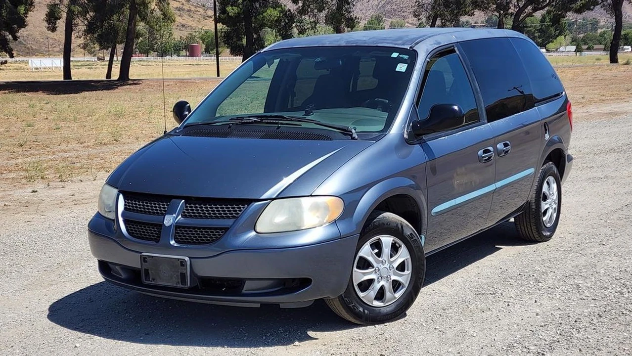 2002 Dodge Caravan - Image 5 of 12