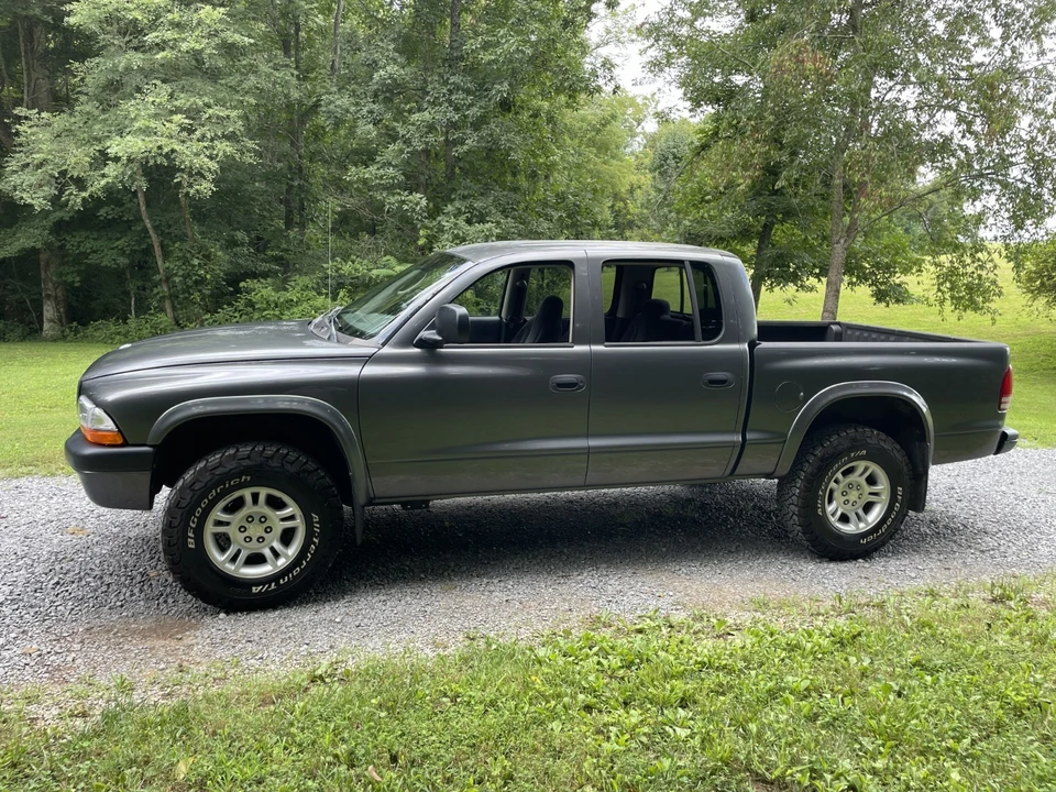 2002 Dodge Dakota 2nd Gen - Image 2 of 31