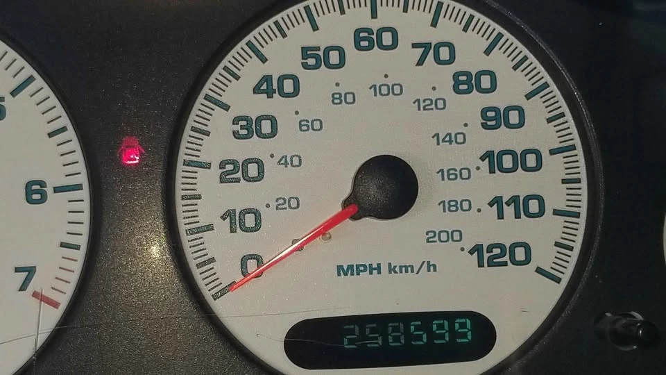 2002 Dodge Intrepid - Image 9 of 11