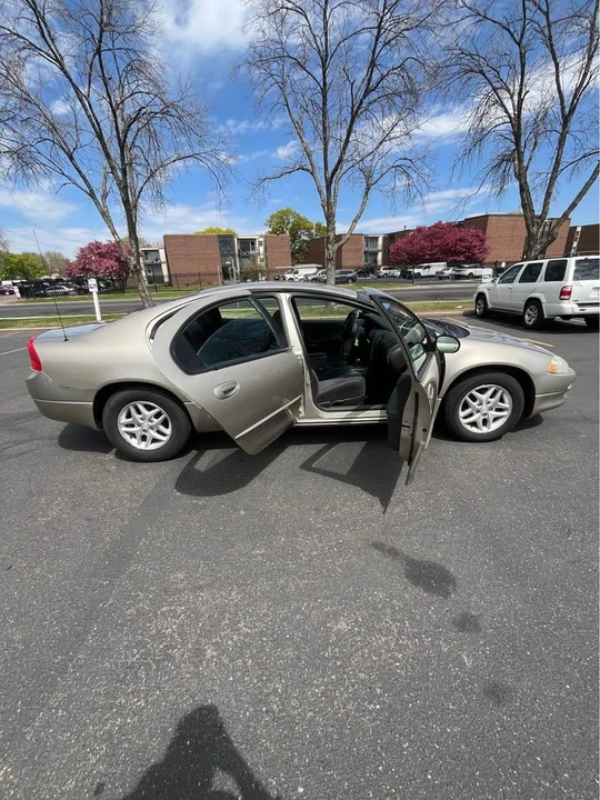 2002 Dodge Intrepid - Image 14 of 16
