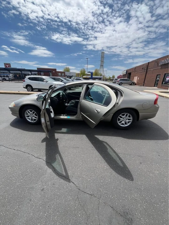 2002 Dodge Intrepid - Image 8 of 16