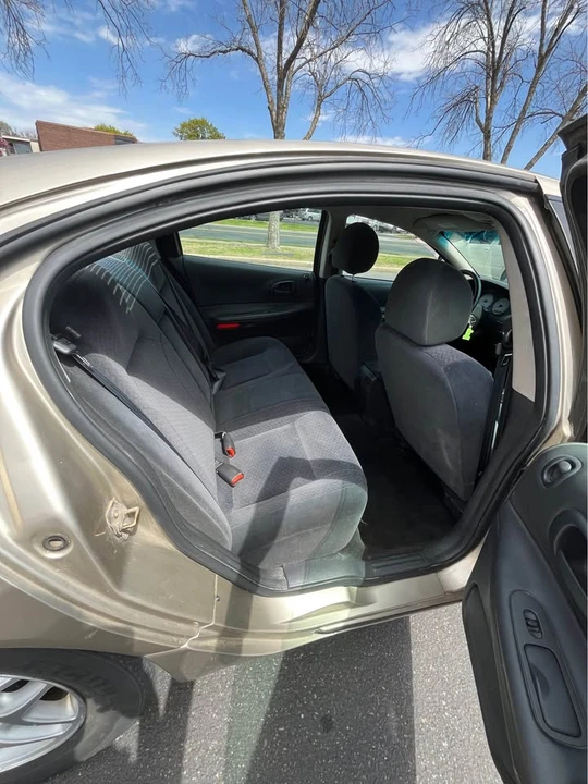 2002 Dodge Intrepid - Image 13 of 16